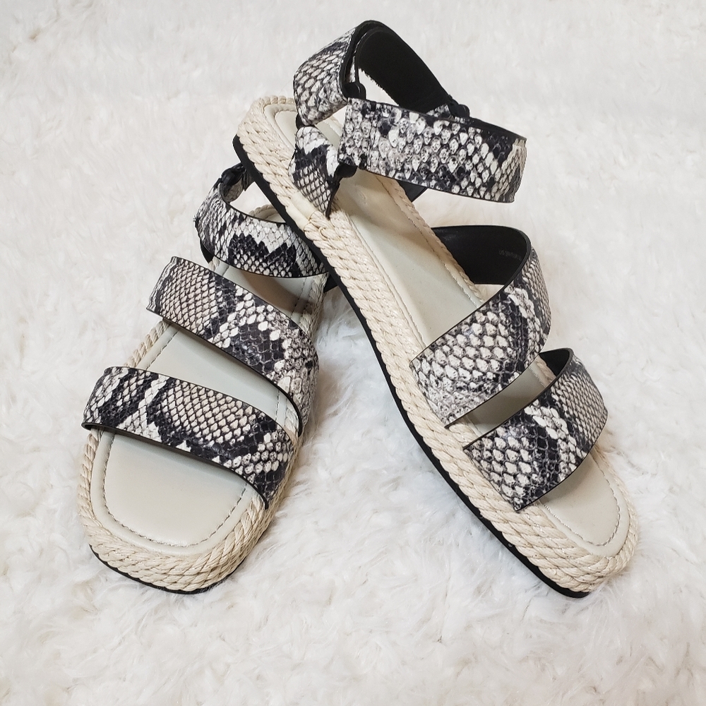 Vince New in box Eliana snake sandal